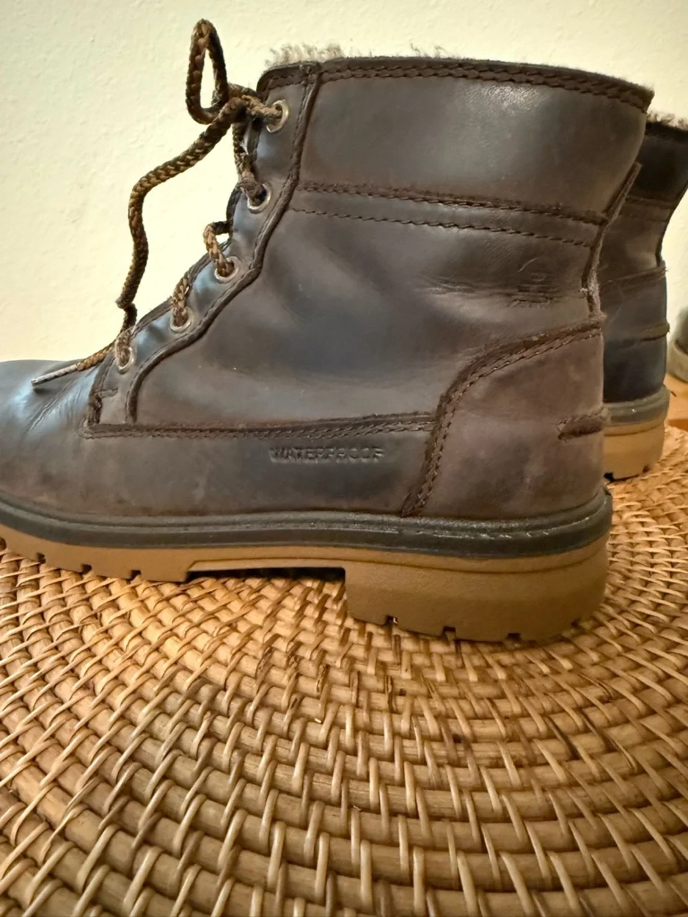 Kamik Women's Dark Brown Lace-Up Insulated Winter Sneaker‎ Boots